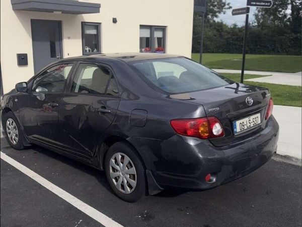 Toyota Corolla Saloon, Petrol, 2009, Grey