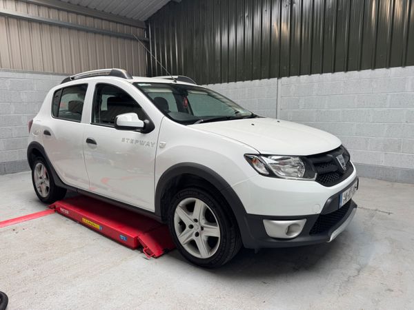 Dacia Sandero Stepway Hatchback, Diesel, 2014, White
