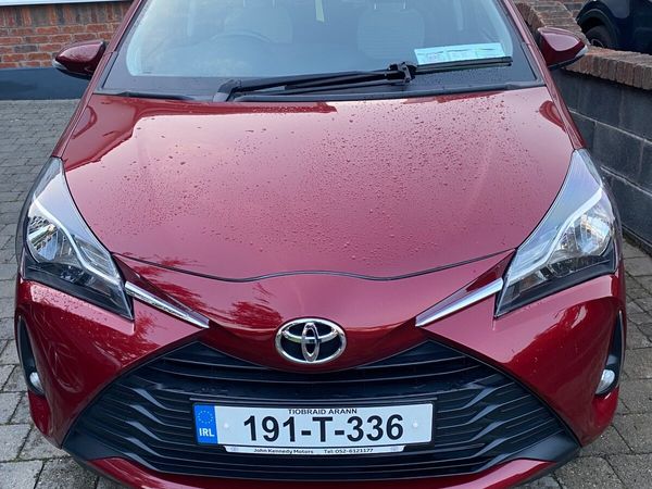 Toyota Yaris MPV, Petrol, 2019, Red