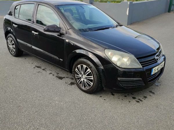 Opel Astra Hatchback, Petrol, 2005, Black