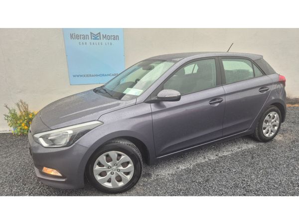 Hyundai i20 Hatchback, Petrol, 2016, Grey