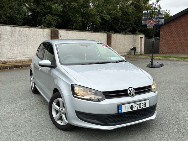 Volkswagen Polo Hatchback, Petrol, 2011, Silver