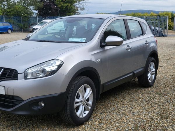 Nissan Qashqai Hatchback, Diesel, 2010, Silver