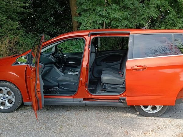 Ford Grand C-Max MPV, Diesel, 2011, Red
