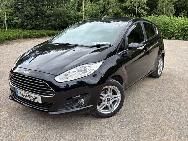 Ford Fiesta Hatchback, Petrol, 2014, Black