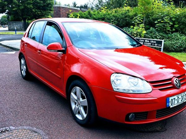 Volkswagen Golf Hatchback, Petrol, 2007, Red