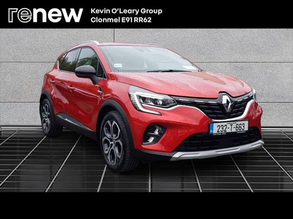 Renault Captur Hatchback, Petrol, 2023, Red