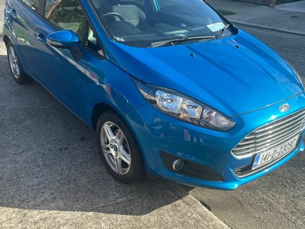 Ford Fiesta Hatchback, Petrol, 2014, Blue