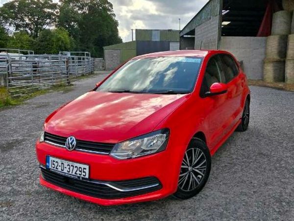 Volkswagen Polo Hatchback, Petrol, 2015, Red