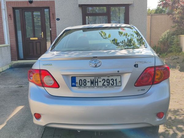Toyota Corolla Saloon, Diesel, 2008, Silver