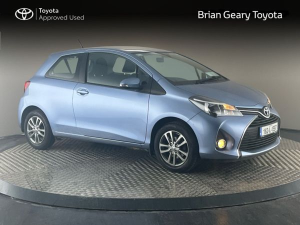 Toyota Yaris Hatchback, Petrol, 2016, Blue