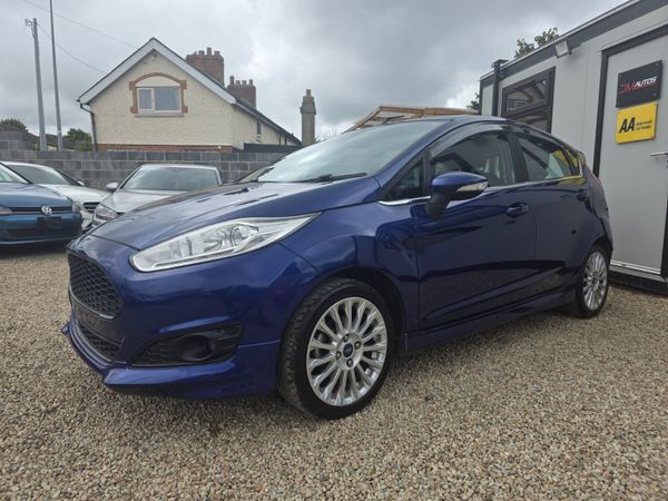 Ford Fiesta Hatchback, Petrol, 2014, Blue