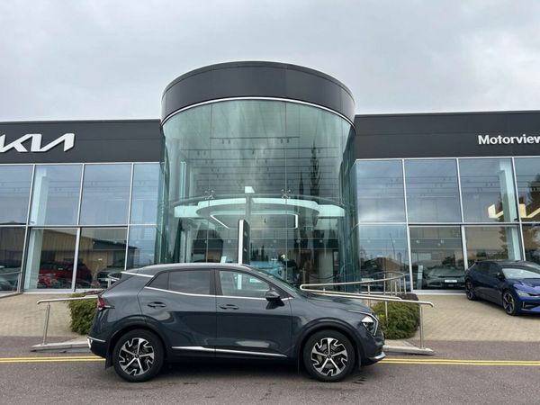 Kia Sportage MPV, Diesel, 2022, Grey