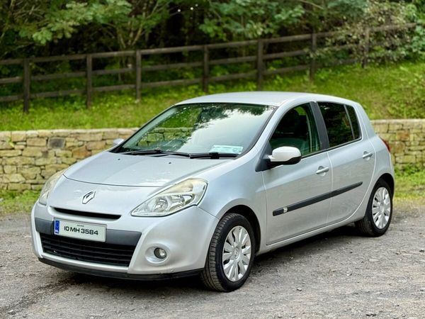 Renault Clio Hatchback, Diesel, 2010, Silver