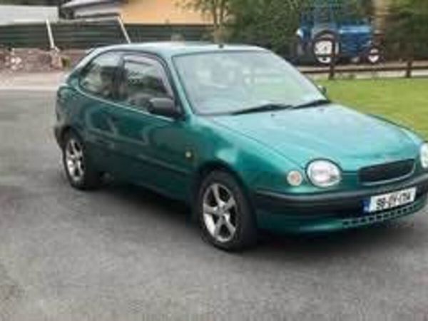 Toyota Corolla Hatchback, Petrol, 1998, Green
