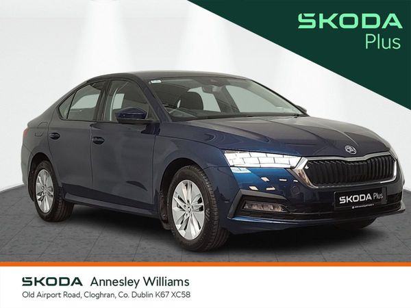 Skoda Octavia Saloon, Petrol, 2021, Blue
