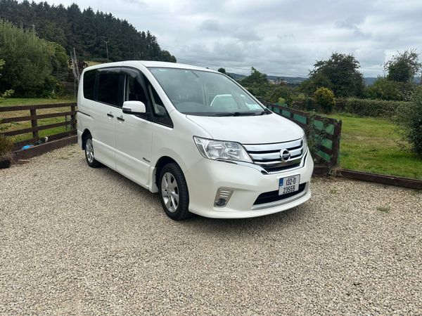 Nissan Serena MPV, Petrol Hybrid, 2013, White
