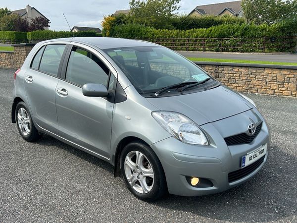 Toyota Yaris Hatchback, Diesel, 2010, Silver