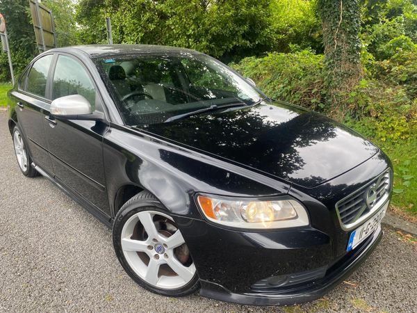 Volvo S40 Saloon, Diesel, 2011, Black