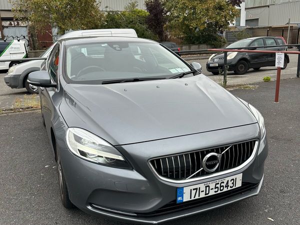 Volvo V40 Hatchback, Diesel, 2017, Grey