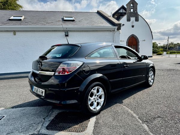 Opel Astra Hatchback, Petrol, 2006, Black