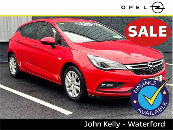 Opel Astra Hatchback, Petrol, 2019, Red