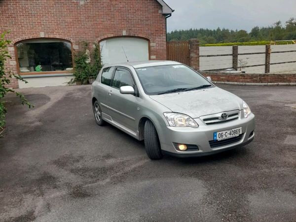 Toyota Corolla Hatchback, Petrol, 2006, Silver