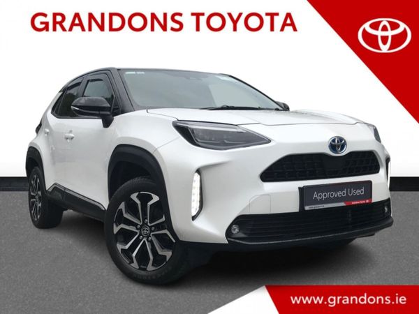 Toyota Yaris Cross Hatchback, Petrol Hybrid, 2024, White