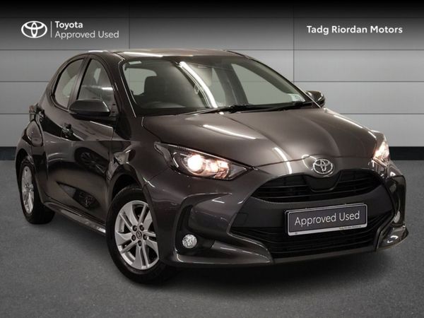 Toyota Yaris Hatchback, Petrol, 2022, Grey