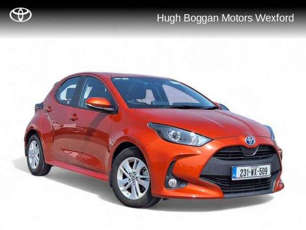 Toyota Yaris Hatchback, Petrol Hybrid, 2023, Brown