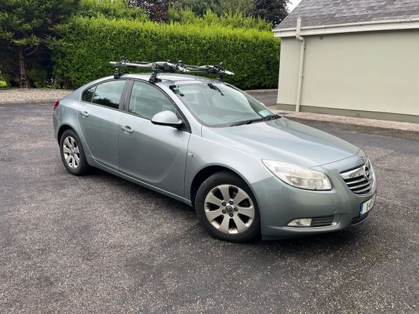 Opel Insignia Hatchback, Diesel, 2011, Silver