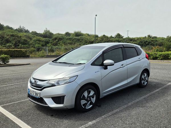 Honda Fit Hatchback, Petrol Hybrid, 2015, Silver