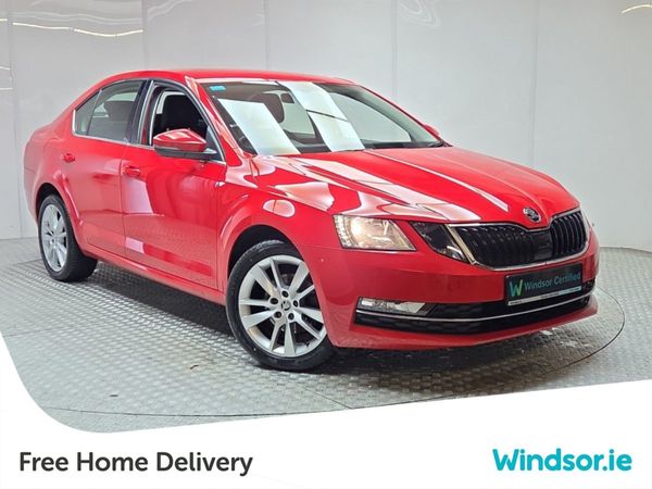 Skoda Octavia Saloon, Petrol, 2020, Red