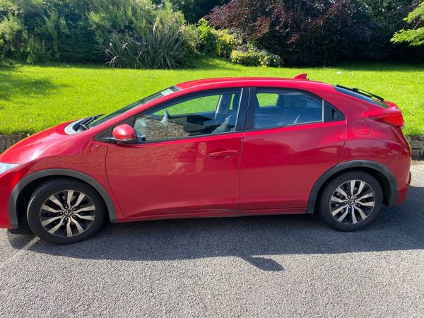 Honda Civic Hatchback, Diesel, 2013, Red