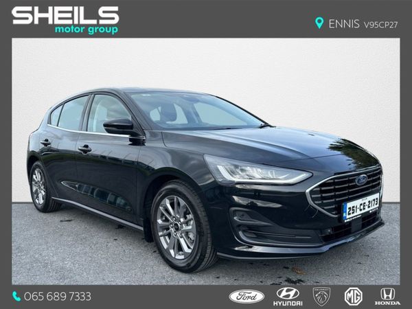 Ford Focus Hatchback, Petrol Hybrid, 2025, Black