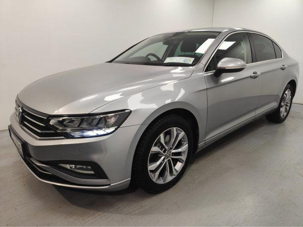 Volkswagen Passat Saloon, Diesel, 2022, Grey