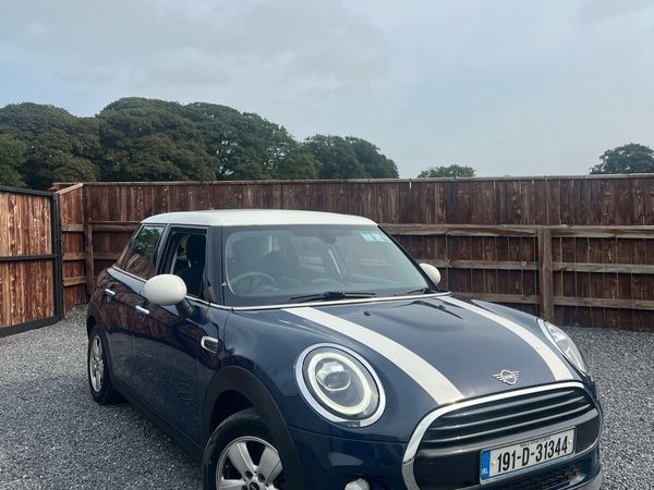 Mini Cooper Hatchback, Petrol, 2019, Blue