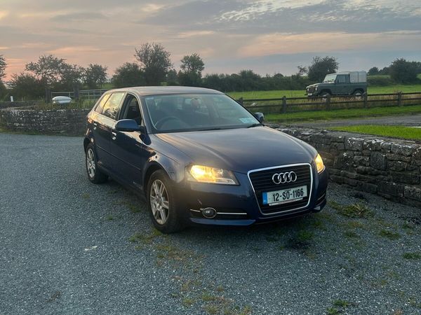 Audi A3 Hatchback, Diesel, 2012, Blue