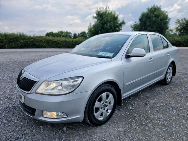 Skoda Octavia Saloon, Diesel, 2012, Silver
