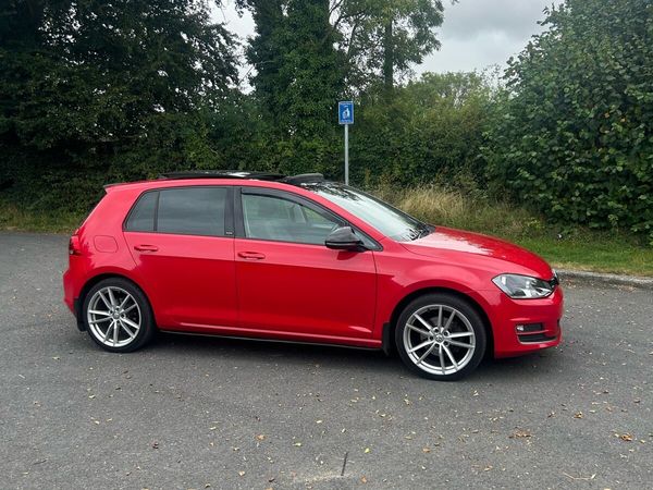 Volkswagen Golf Estate, Diesel, 2017, Red