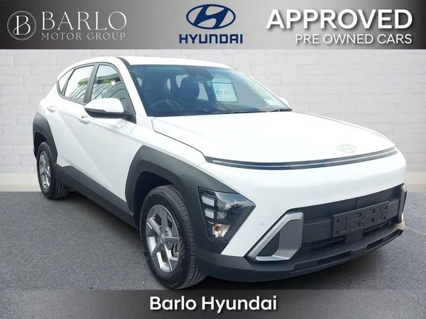 Hyundai KONA SUV, Petrol Hybrid, 2025, White