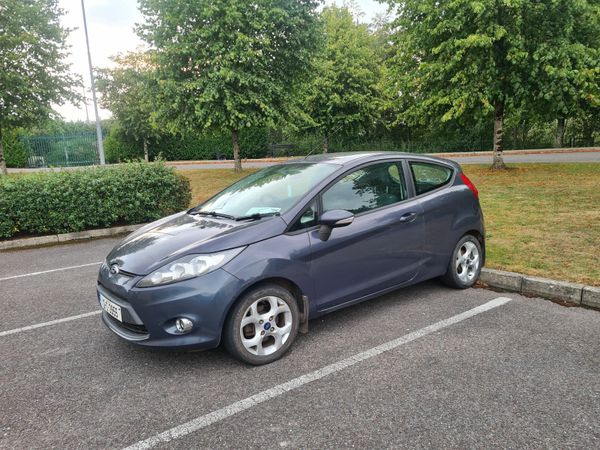 Ford Fiesta Hatchback, Petrol, 2012, Blue
