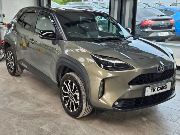 Toyota Yaris Cross Hatchback, Petrol Hybrid, 2023, Green