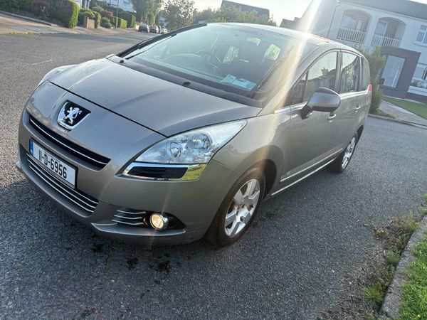 Peugeot 5008 MPV, Diesel, 2011, Grey