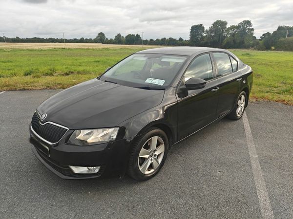 Skoda Octavia Hatchback, Diesel, 2013, Black