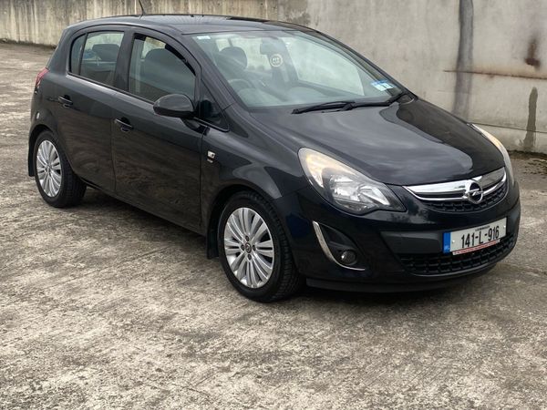 Opel Corsa Hatchback, Petrol, 2014, Black