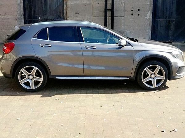 Mercedes-Benz GLA SUV, Diesel, 2017, Grey