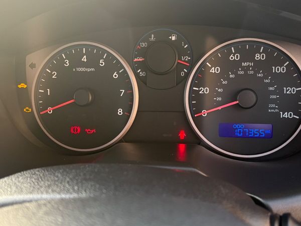 Hyundai i20 Hatchback, Petrol, 2014, Red