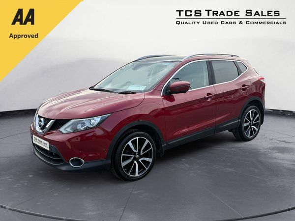 Nissan Qashqai SUV, Diesel, 2016, Red