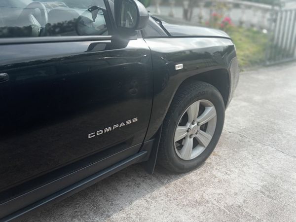 Chrysler Compass Estate, Petrol, 2013, Black